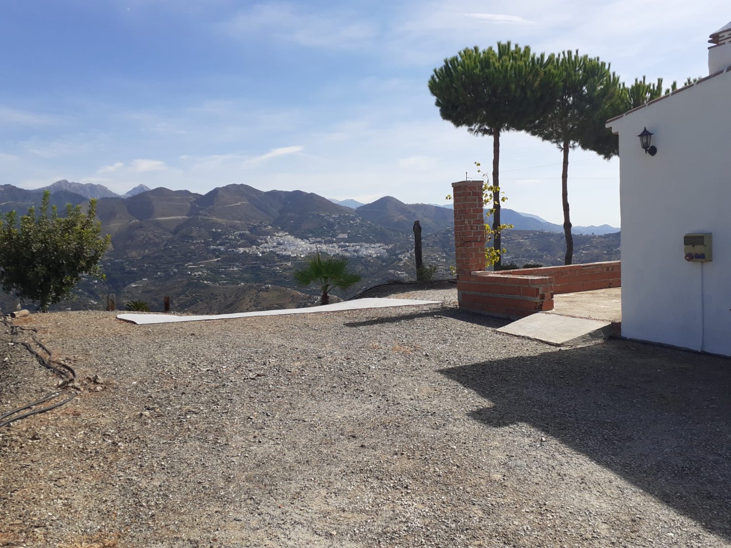 IMPRESIONANTE CASA DE CAMPO EN ARCHEZ