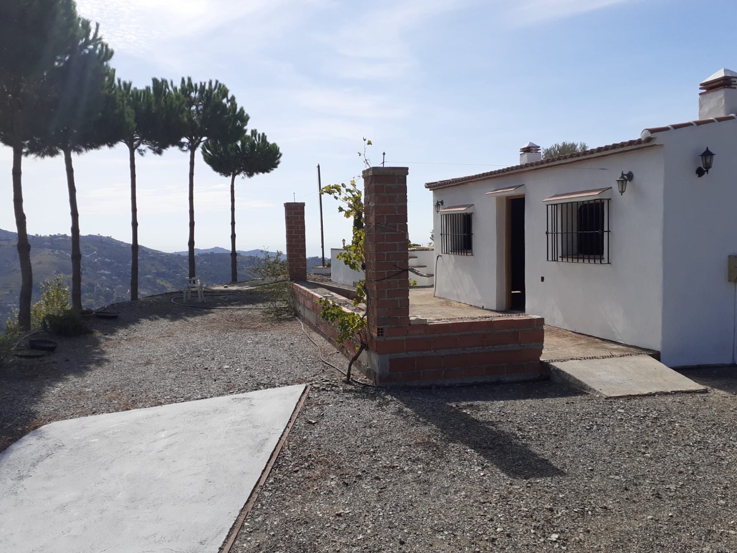 IMPRESIONANTE CASA DE CAMPO EN ARCHEZ