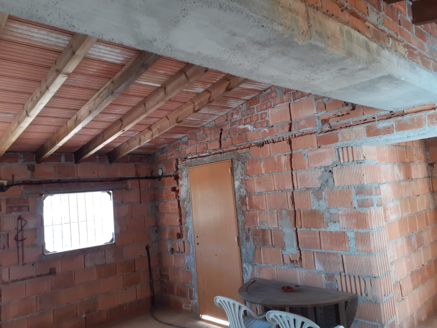 IMPRESIONANTE CASA DE CAMPO EN ARCHEZ