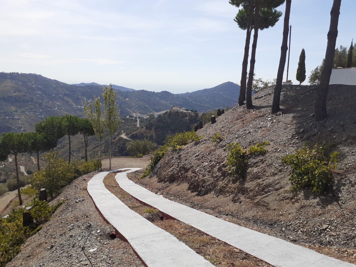 IMPRESIONANTE CASA DE CAMPO EN ARCHEZ