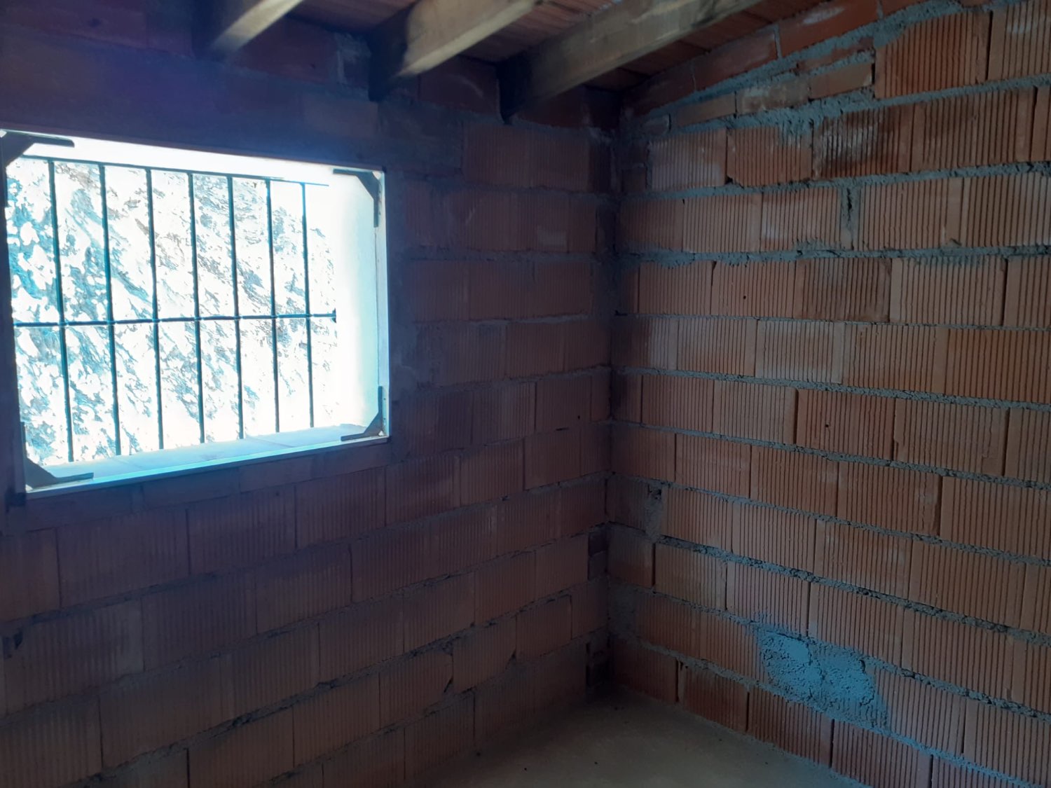 IMPRESIONANTE CASA DE CAMPO EN ARCHEZ