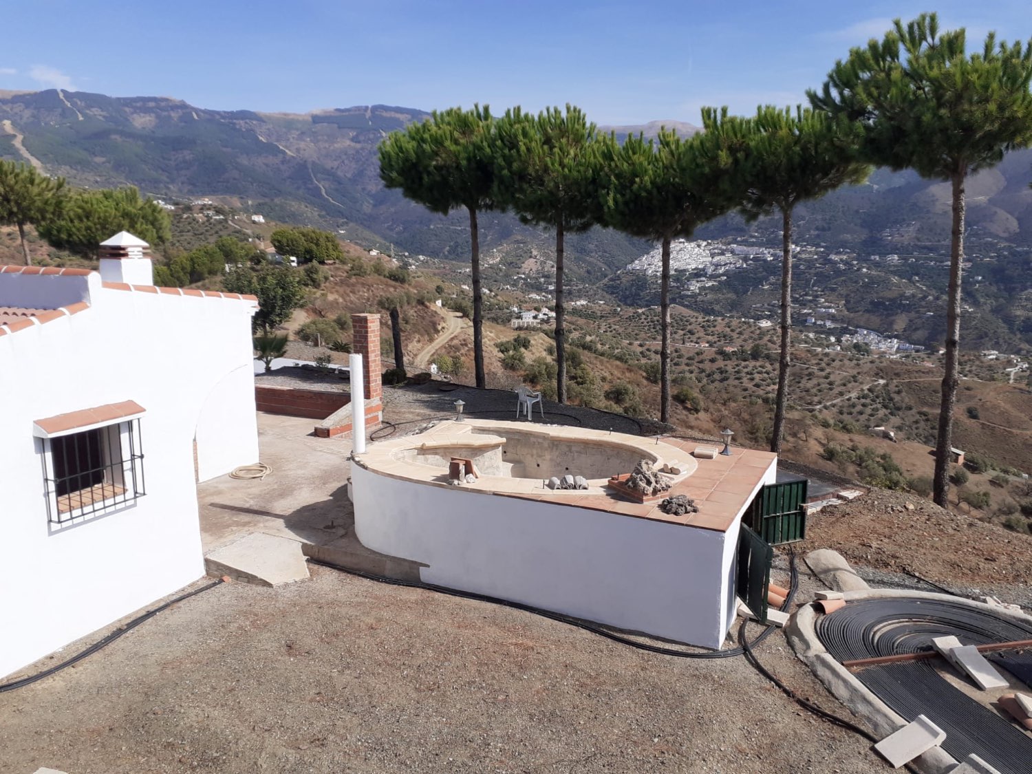 IMPRESIONANTE CASA DE CAMPO EN ARCHEZ