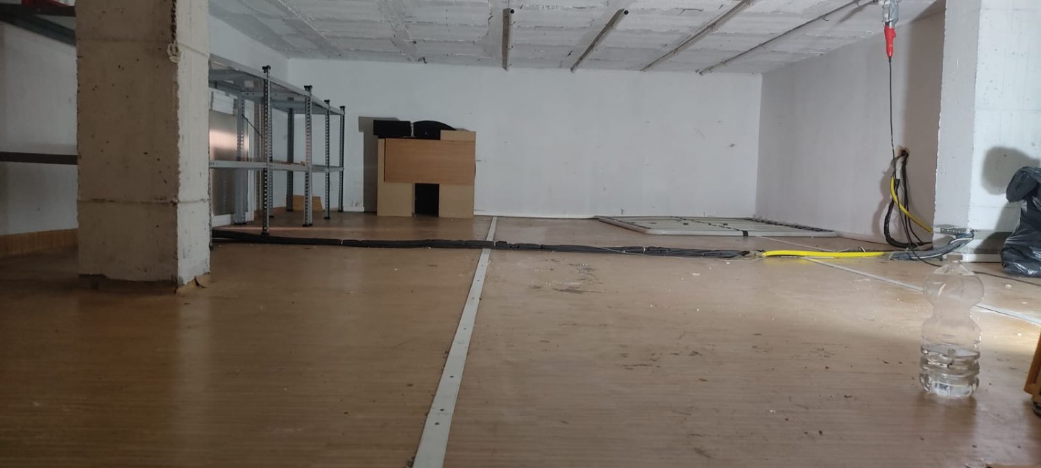 OPORTUNIDAD LOCAL EN TORRE DEL MAR
