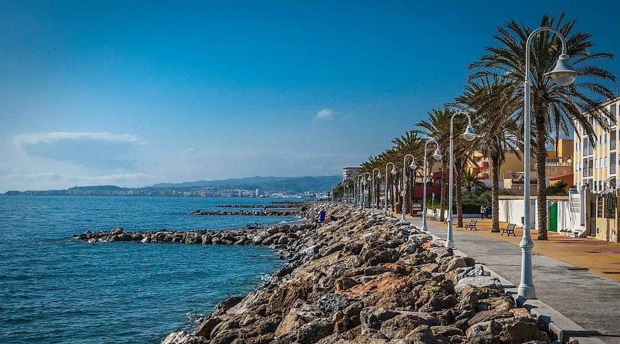 ALQUILER LOCAL ALGARROBO COSTA