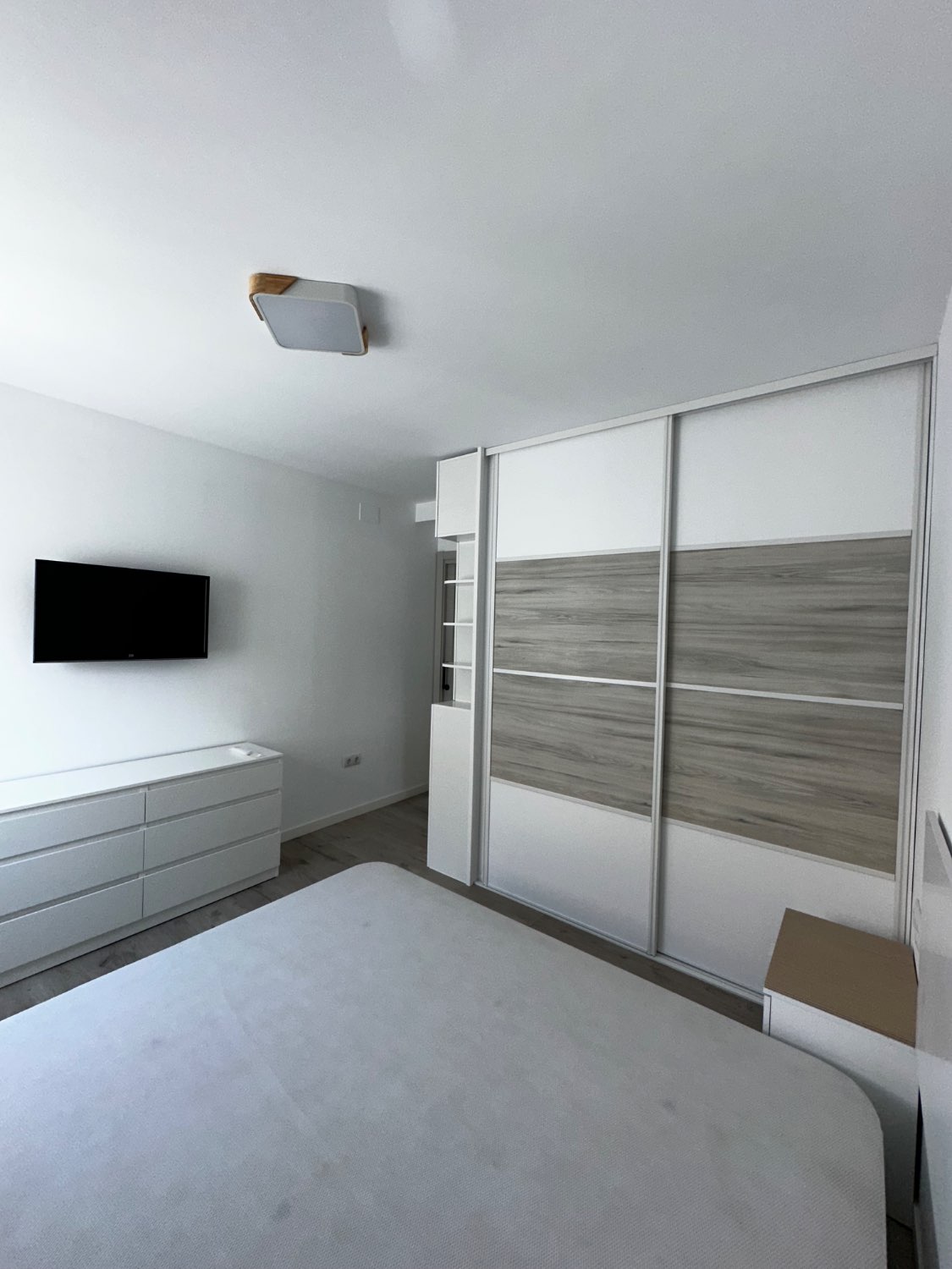 EXCLUSIVA VIVIENDA COMPLETAMENTE REFORMADA EN VELEZ MALAGA