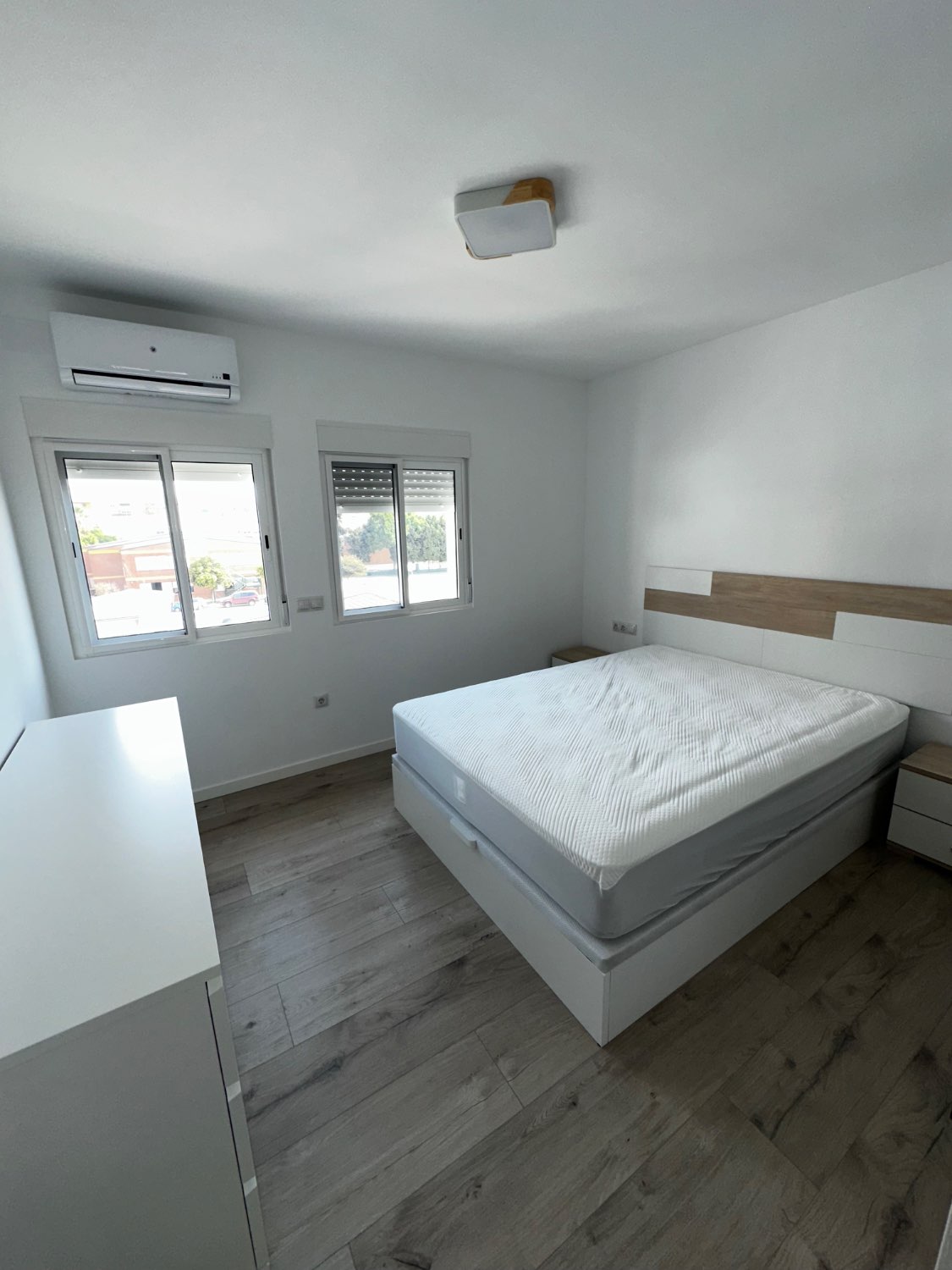 EXCLUSIVA VIVIENDA COMPLETAMENTE REFORMADA EN VELEZ MALAGA