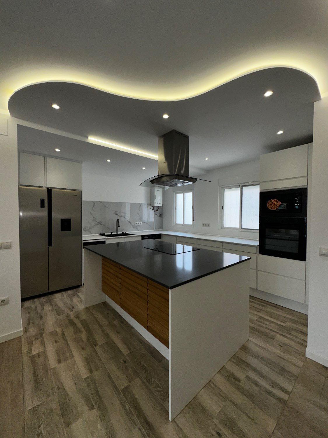 EXCLUSIVA VIVIENDA COMPLETAMENTE REFORMADA EN VELEZ MALAGA