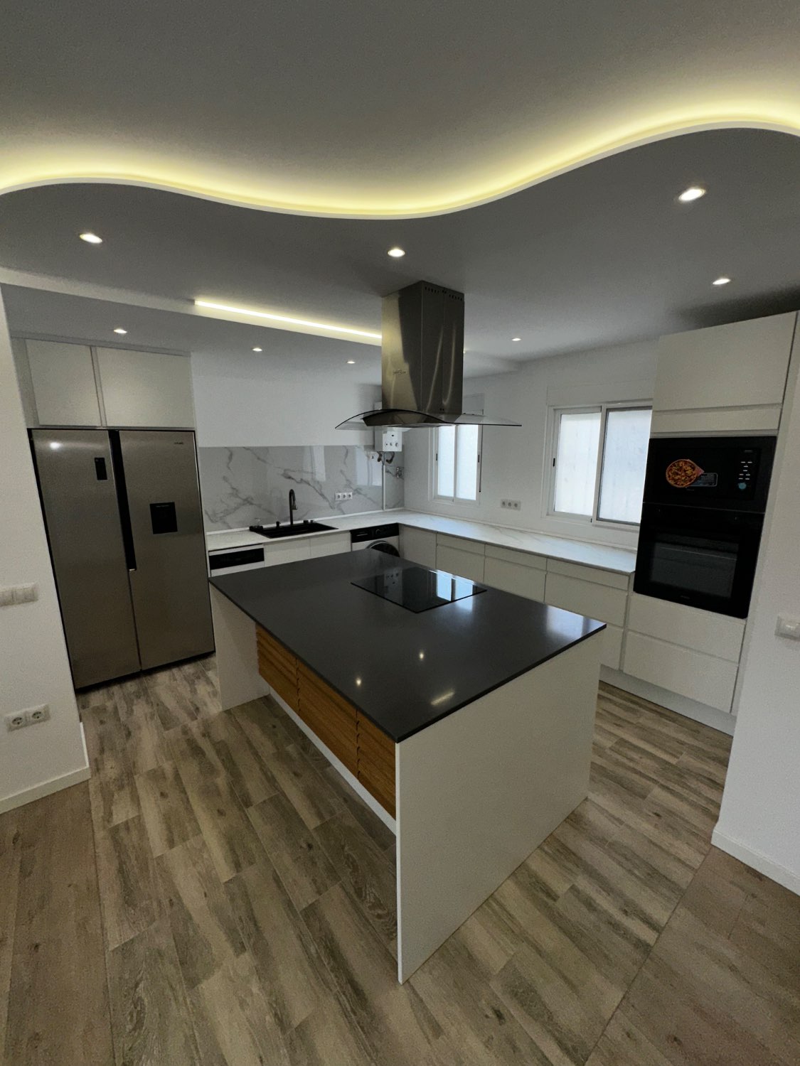 EXCLUSIVA VIVIENDA COMPLETAMENTE REFORMADA EN VELEZ MALAGA