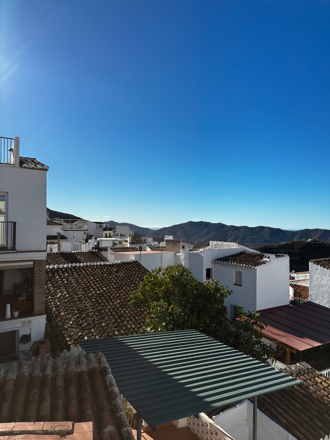 OPORTUNIDAD CASA 3 PLANTAS EN CANILLAS DE ACEITUNO