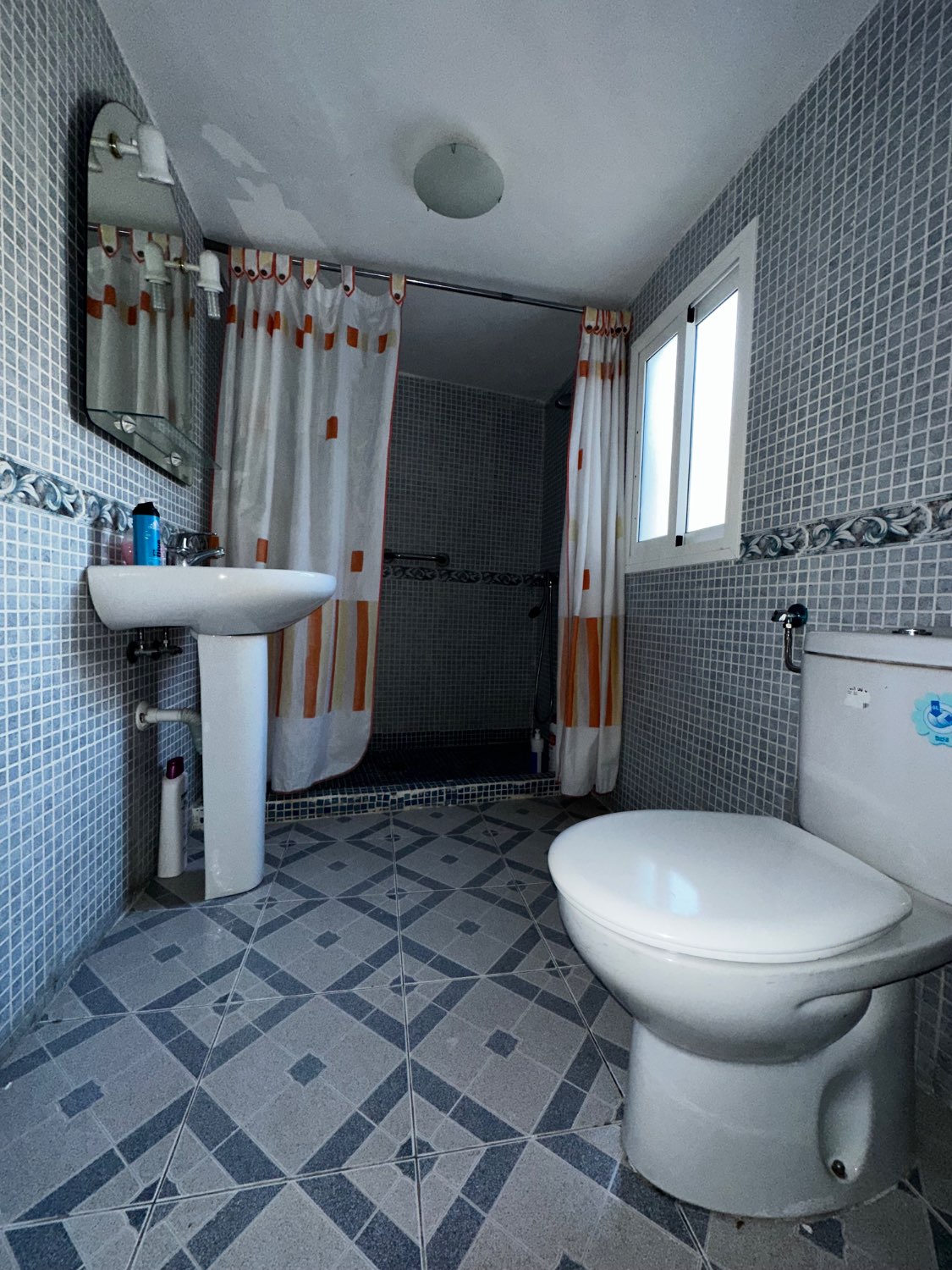 OPORTUNIDAD CASA 3 PLANTAS EN CANILLAS DE ACEITUNO