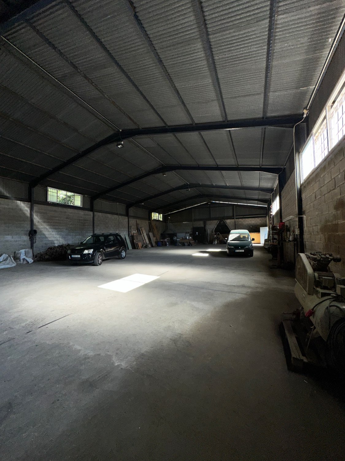 OPORTUNIDAD UNICA , FINCA CON NAVE Y CASA CON PISCINA EN VELEZ MALAGA