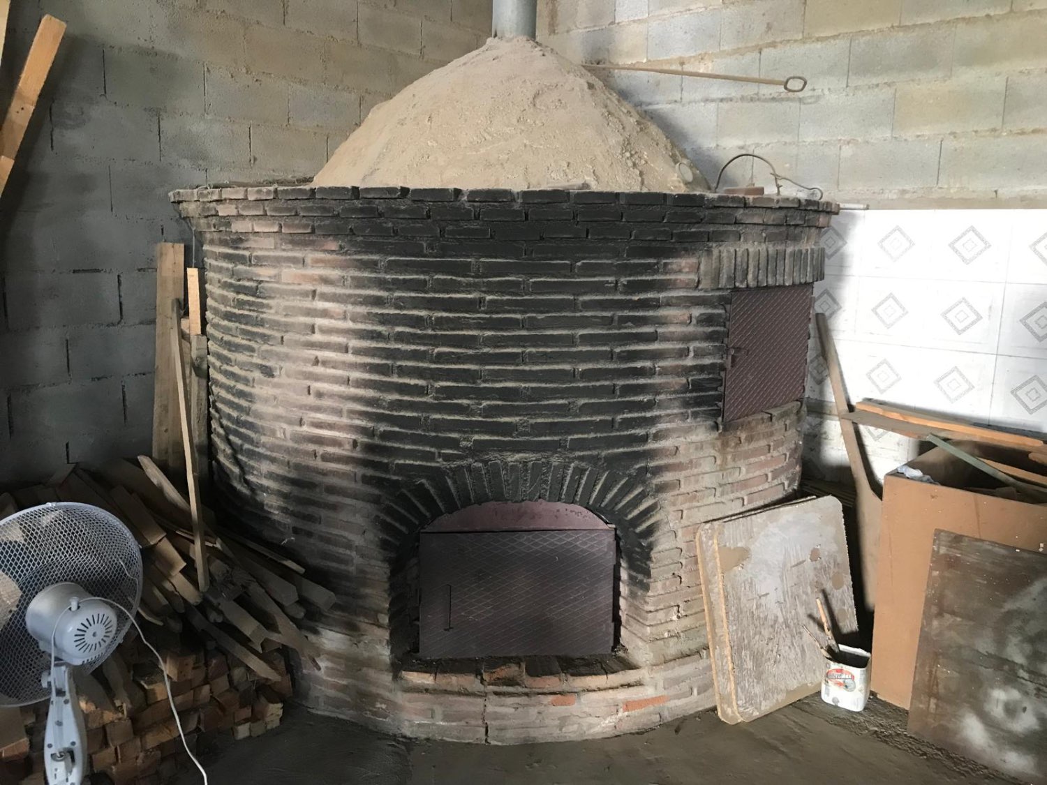 OPORTUNIDAD UNICA , FINCA CON NAVE Y CASA CON PISCINA EN VELEZ MALAGA