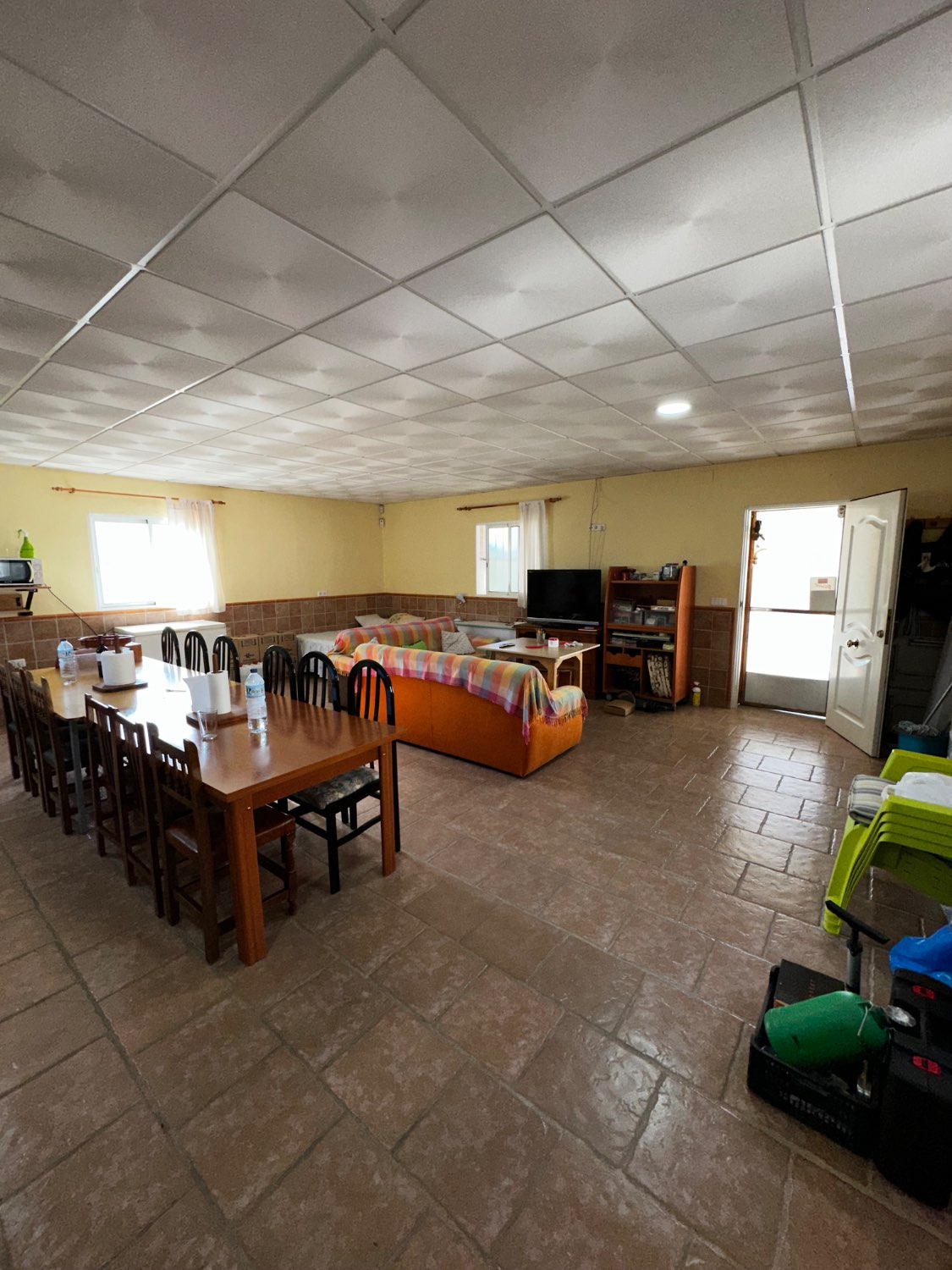 OPORTUNIDAD UNICA , FINCA CON NAVE Y CASA CON PISCINA EN VELEZ MALAGA