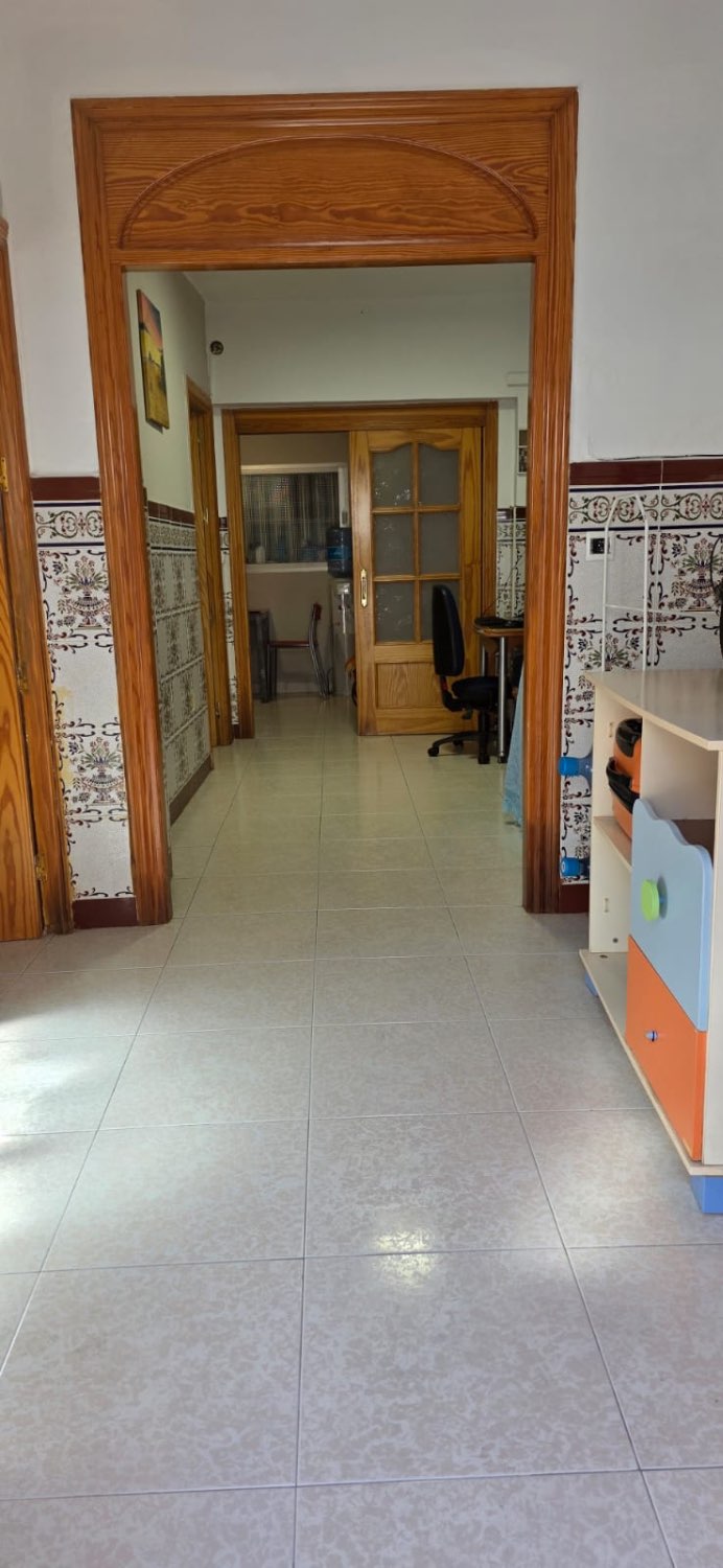 OPORTUNIDAD VENTA CASA VELEZ MALAGA