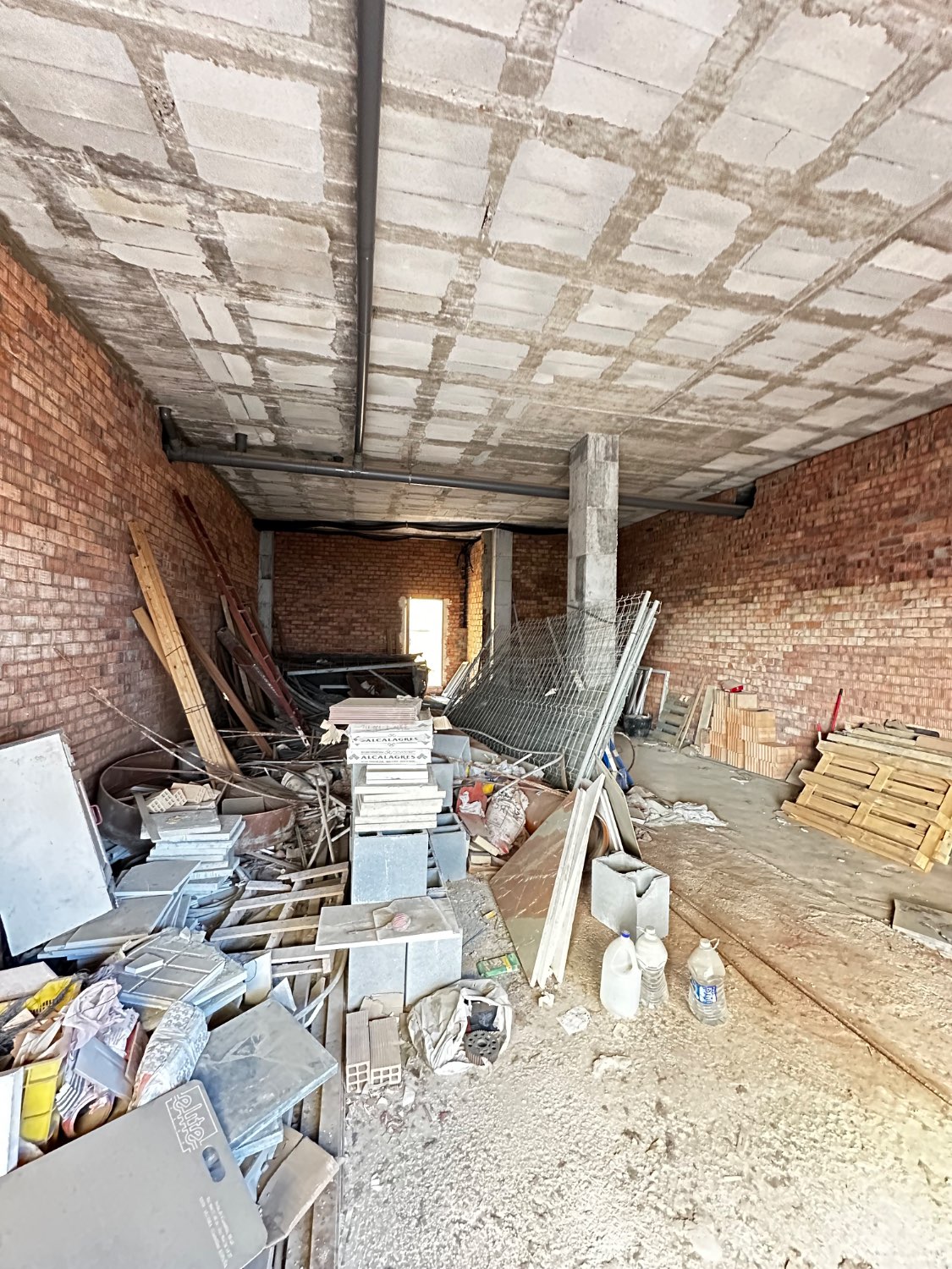 OPORTUNIDAD VENTA LOCAL EN VELEZ MALAGA