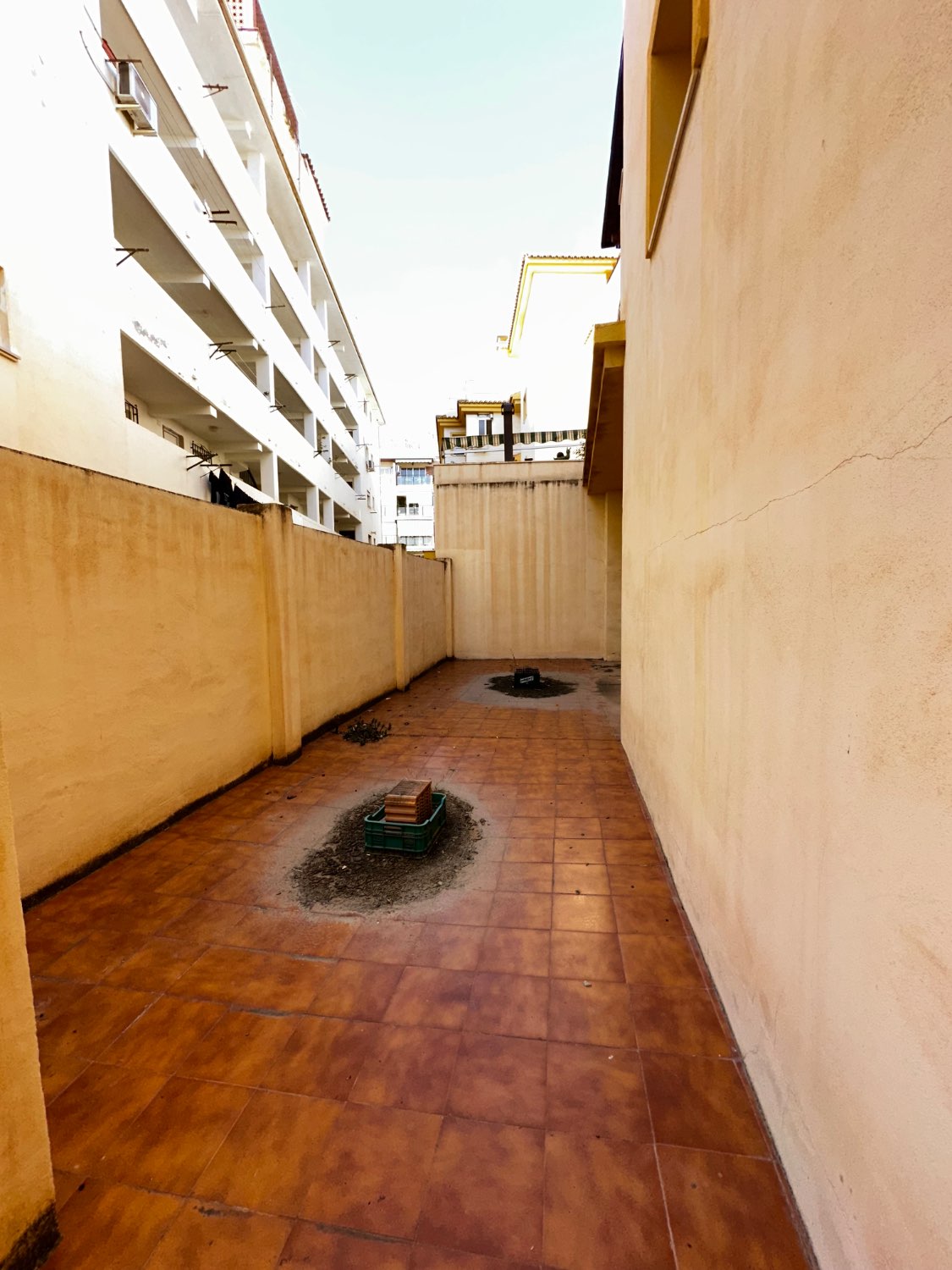 OPORTUNIDAD VENTA LOCAL EN VELEZ MALAGA