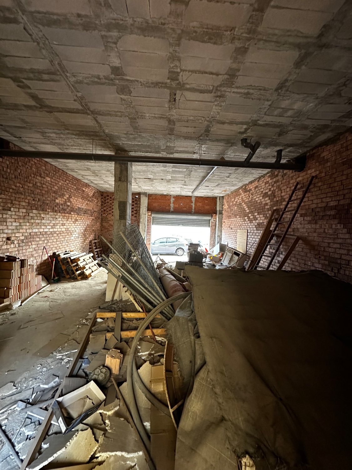 OPORTUNIDAD VENTA LOCAL EN VELEZ MALAGA