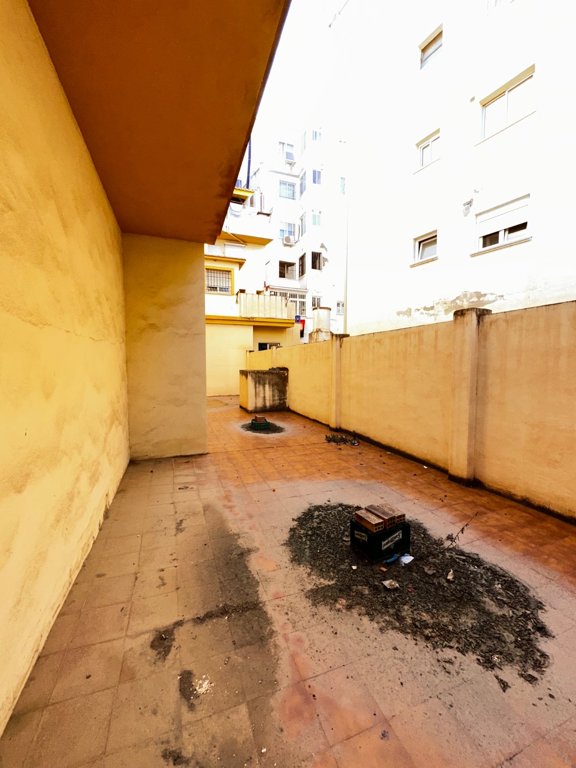 OPORTUNIDAD VENTA LOCAL EN VELEZ MALAGA