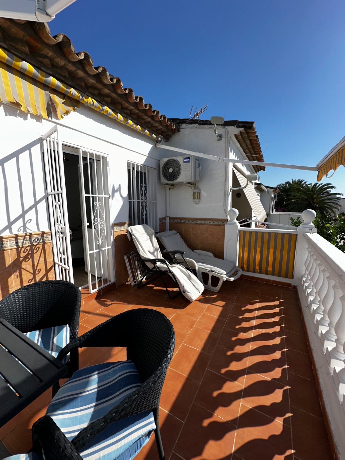 OPORTUNIDAD CASA EN NERJA CON GARAJE