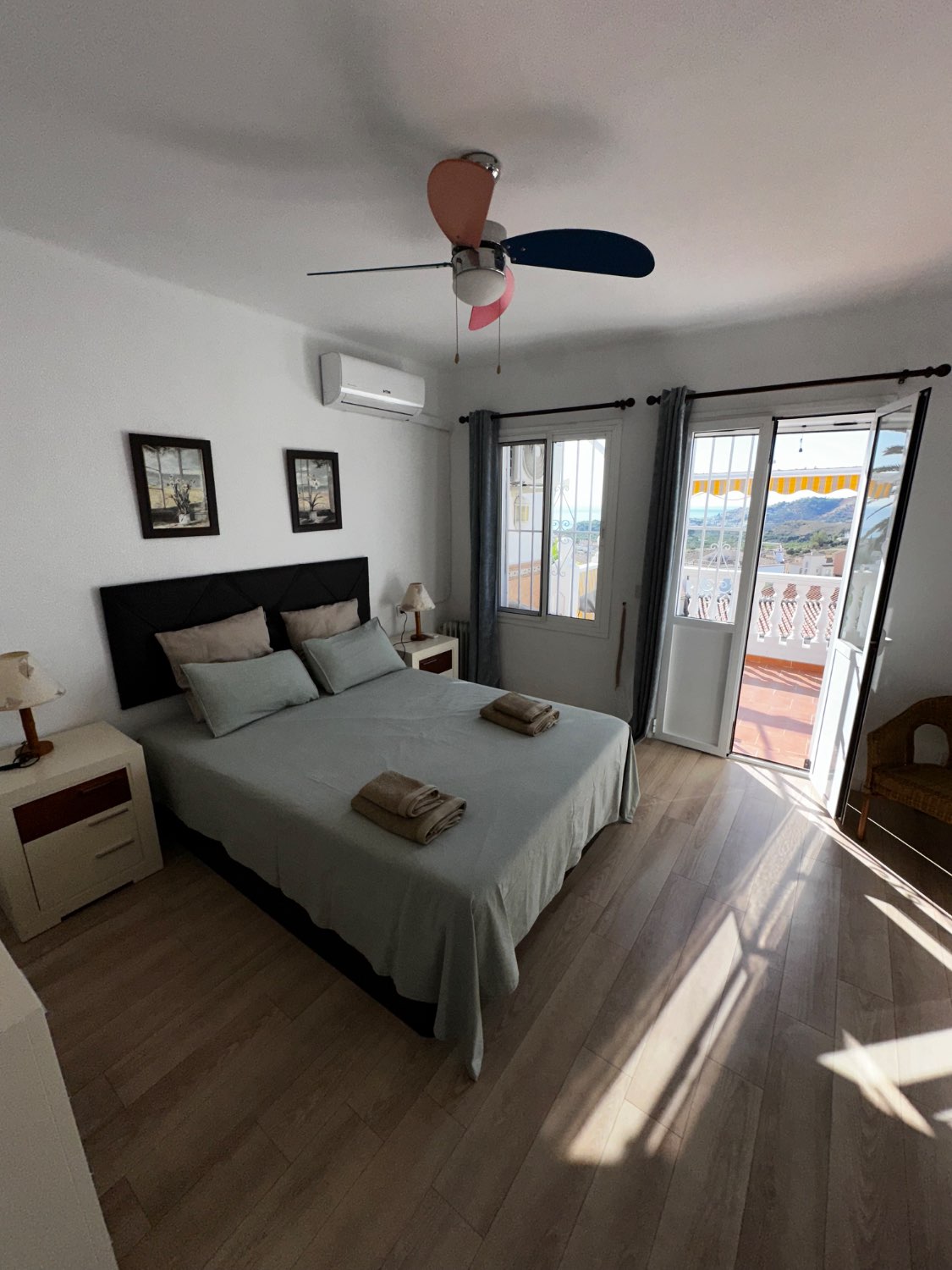 OPORTUNIDAD CASA EN NERJA CON GARAJE