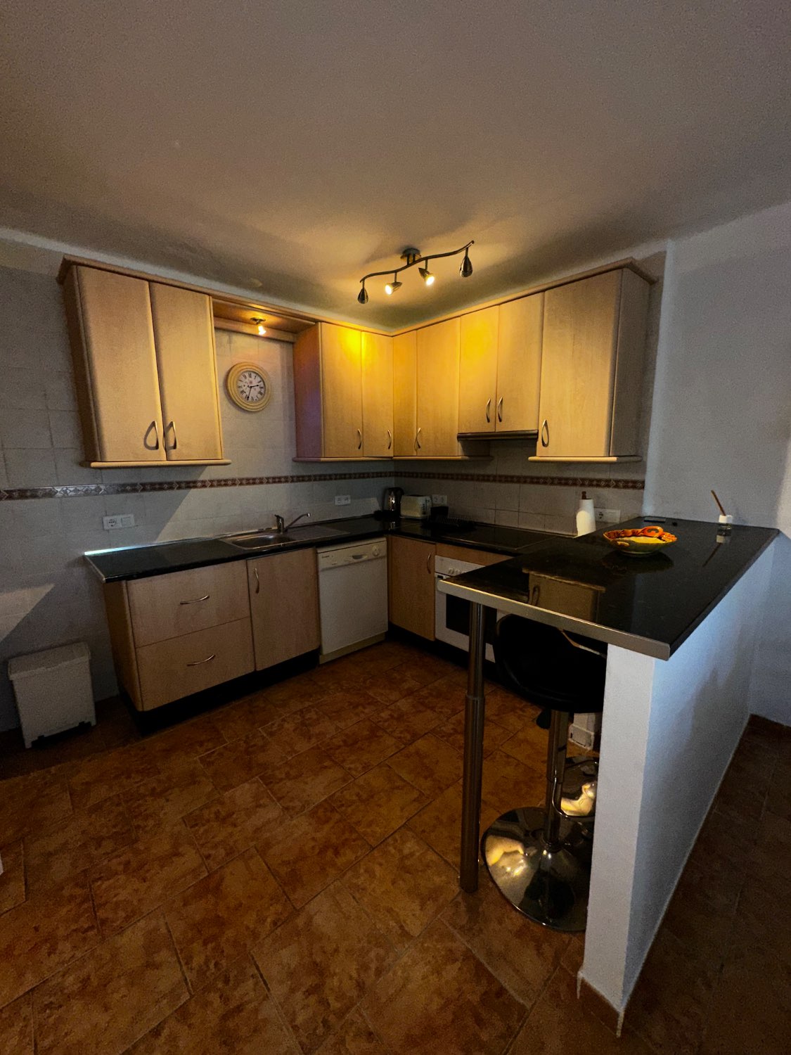 OPORTUNIDAD CASA EN NERJA CON GARAJE