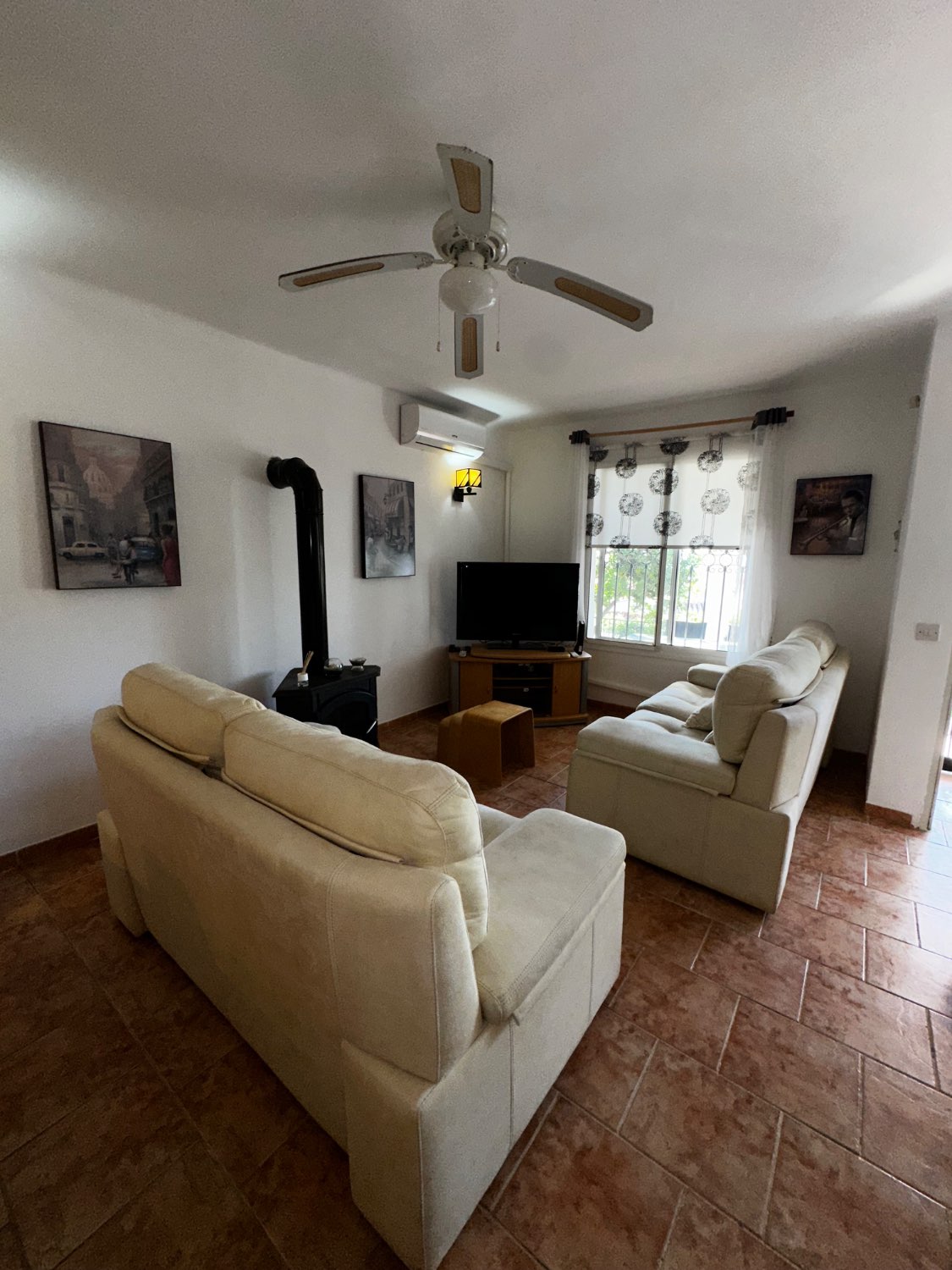 OPORTUNIDAD CASA EN NERJA CON GARAJE