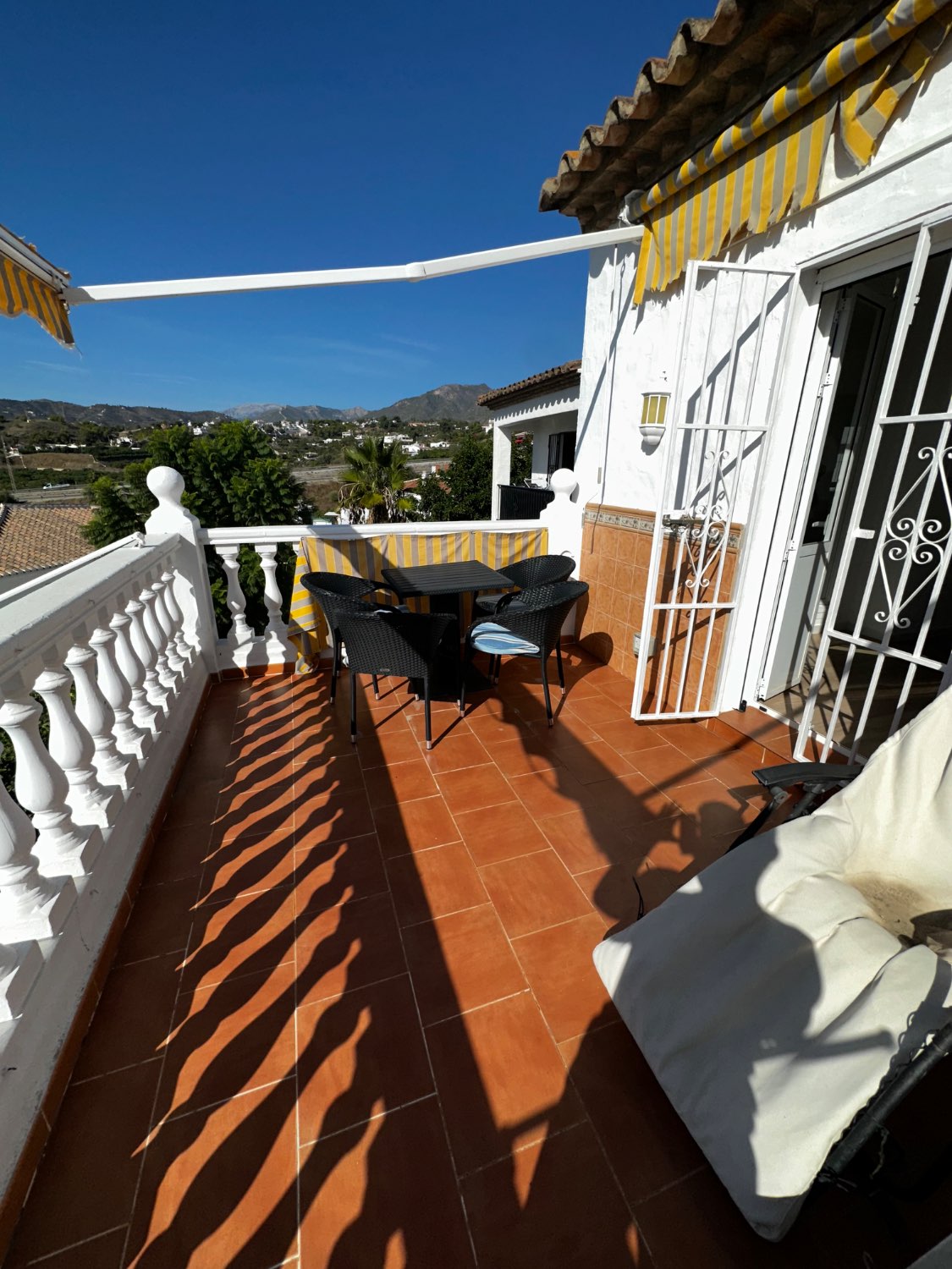 OPORTUNIDAD CASA EN NERJA CON GARAJE