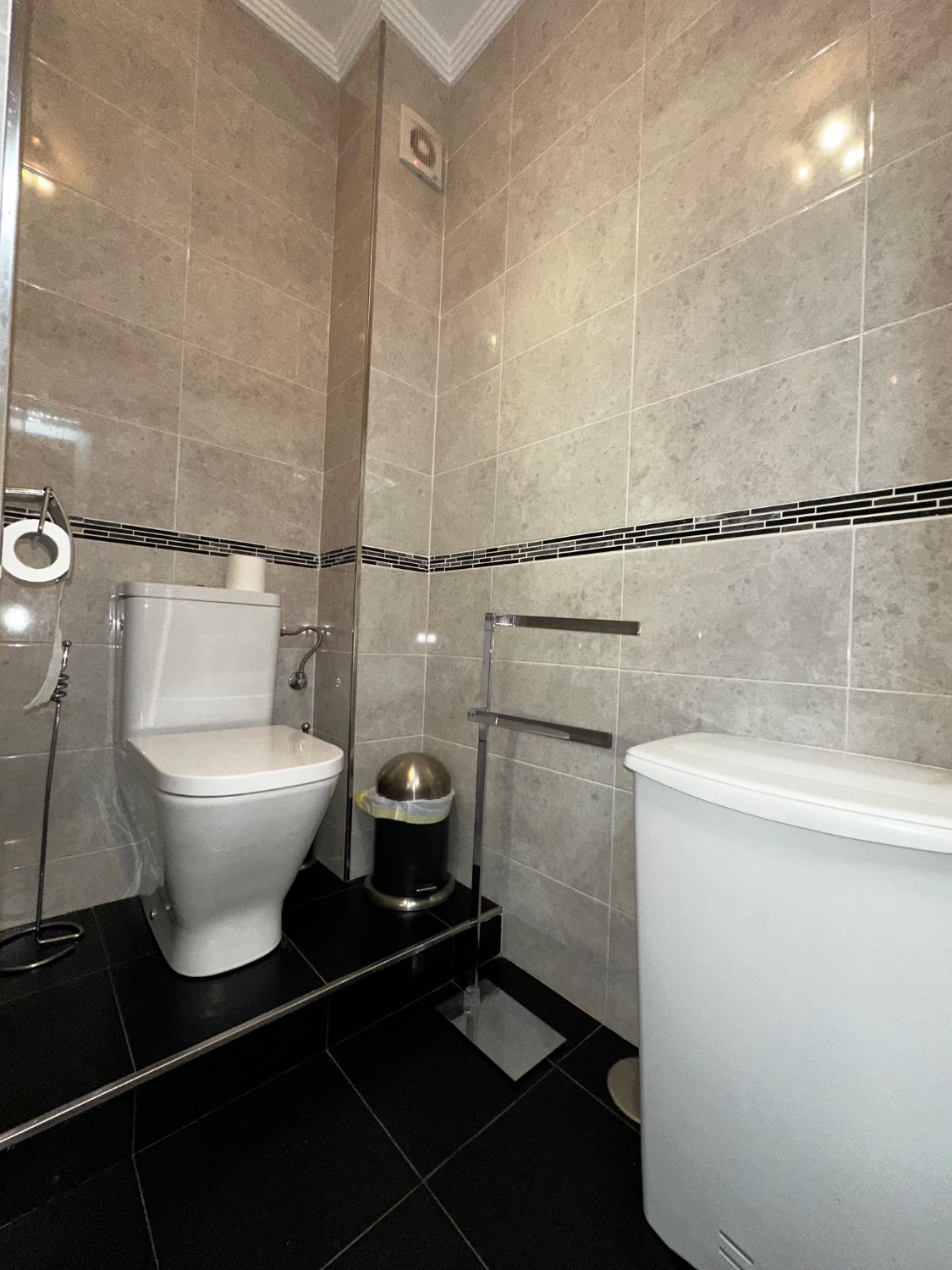 OPORTUNIDAD CASA EN NERJA CON GARAJE