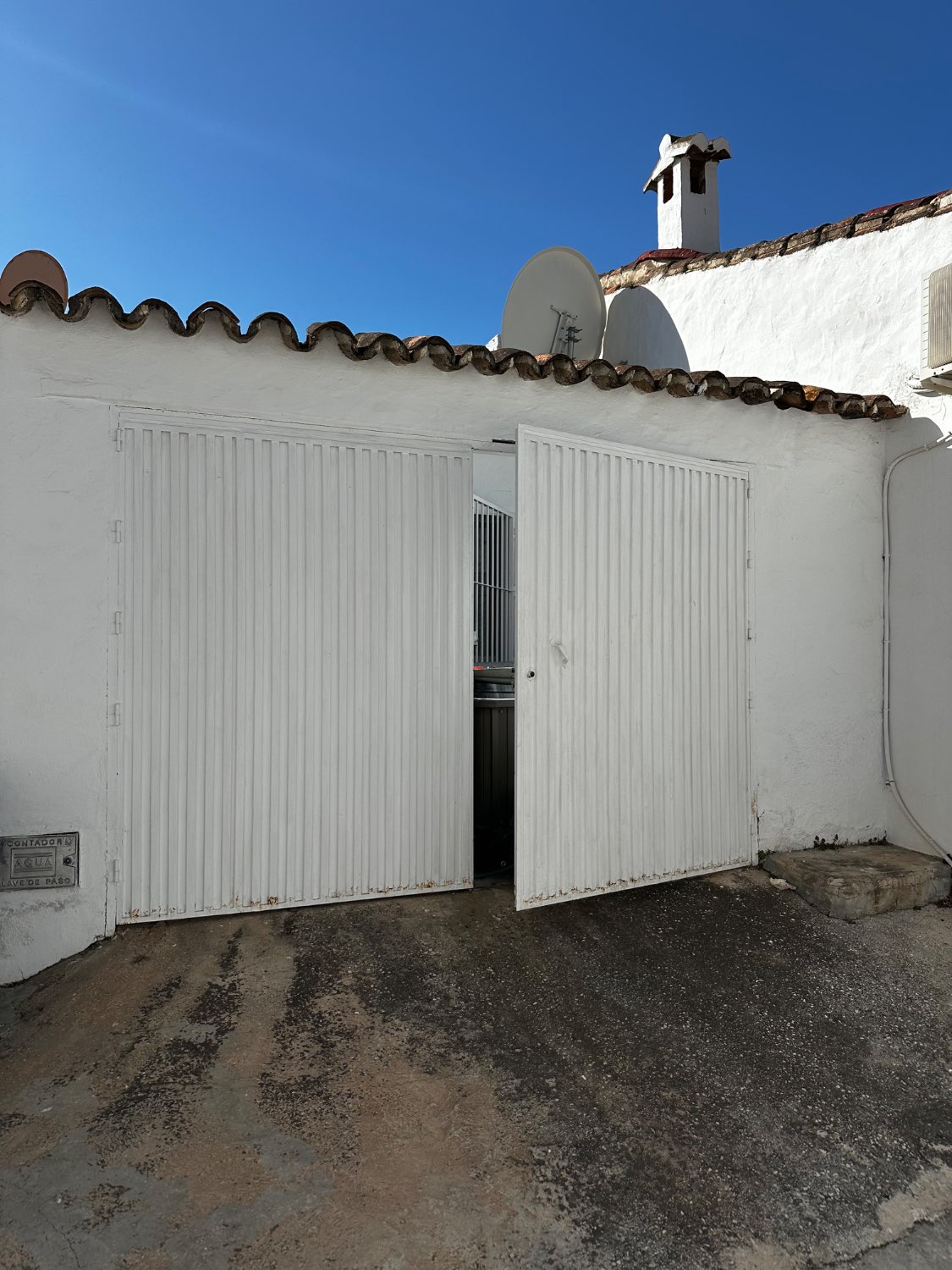 OPORTUNIDAD CASA EN NERJA CON GARAJE