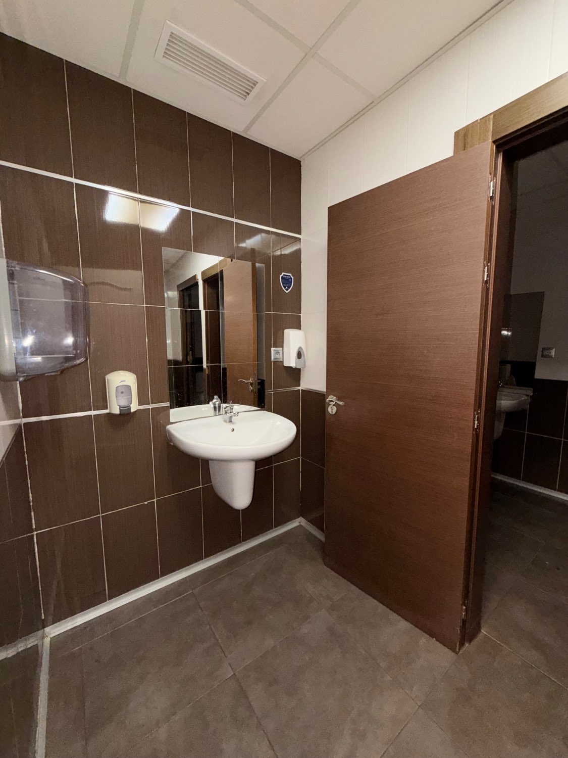 VENTA DE LOCAL EN TORRE DEL MAR