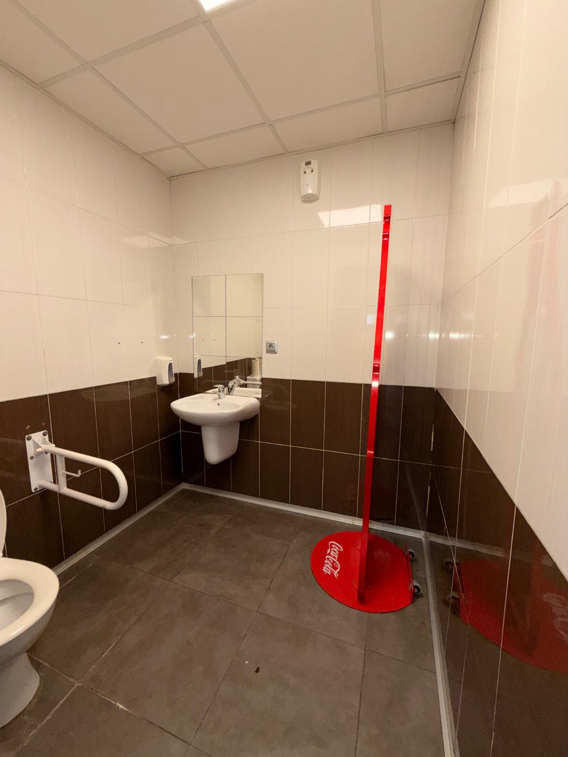 VENTA DE LOCAL EN TORRE DEL MAR