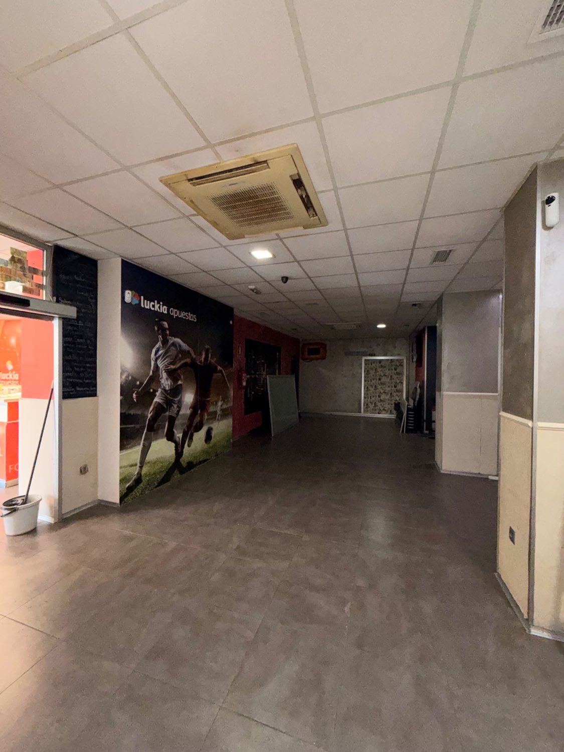 VENTA DE LOCAL EN TORRE DEL MAR