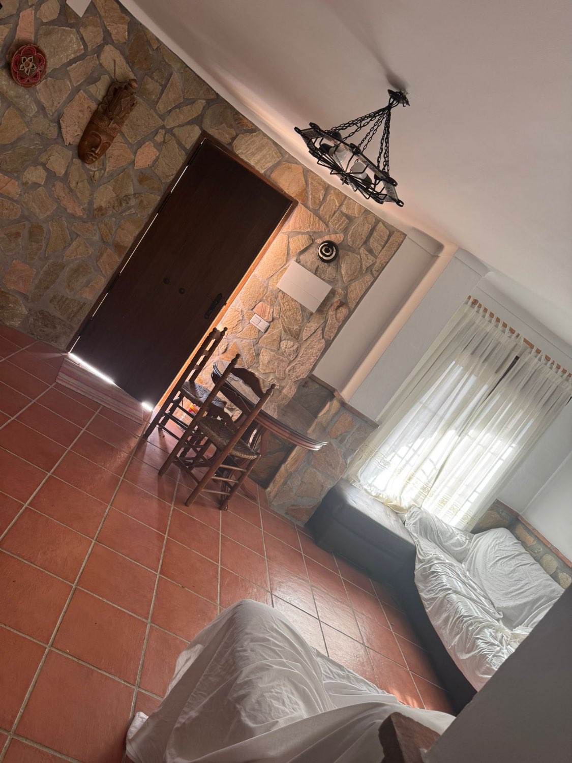 OPORTUNIDAD ÚNICA CASA INDEPENDIENTE CALETA DE VELEZ