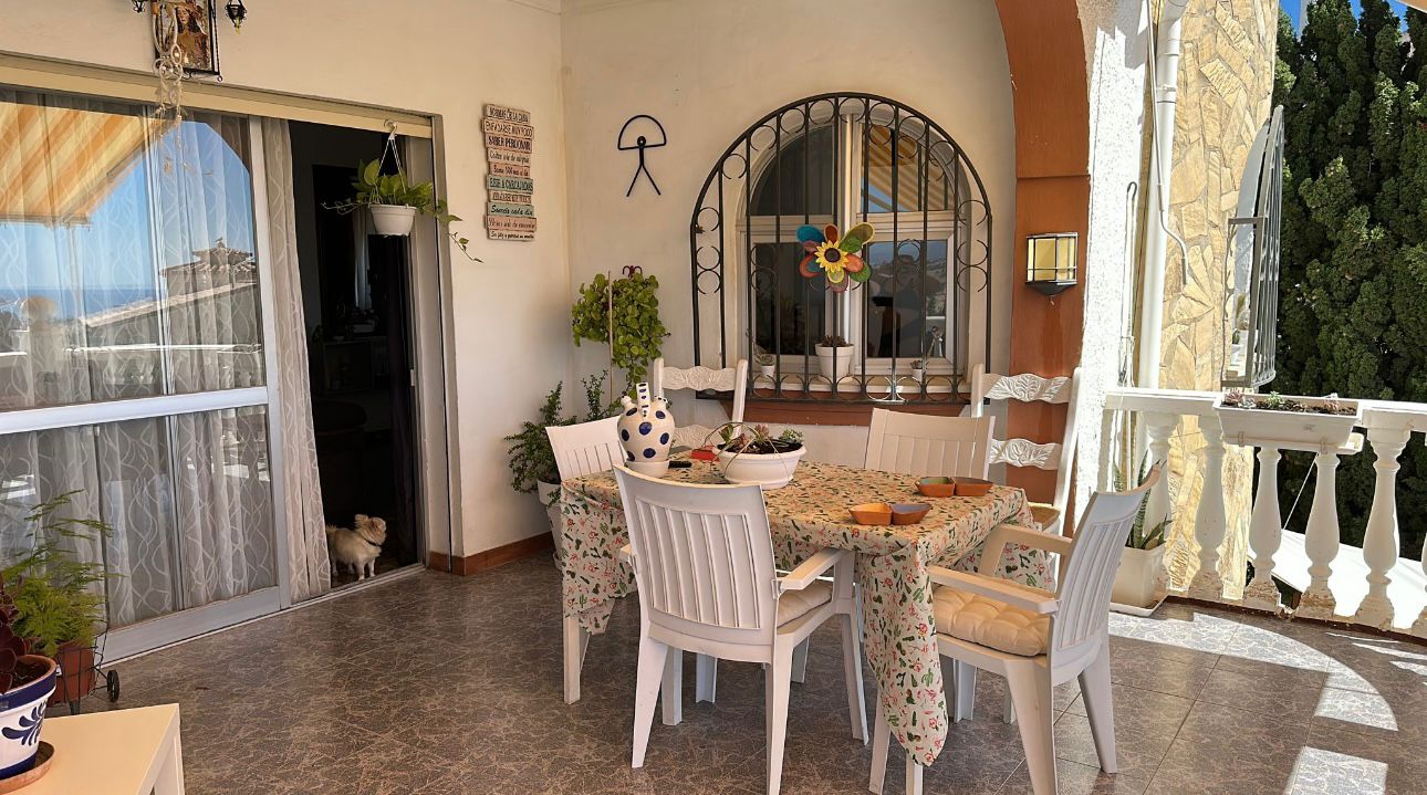 OPORTUNIDAD ÚNICA CASA INDEPENDIENTE CALETA DE VELEZ