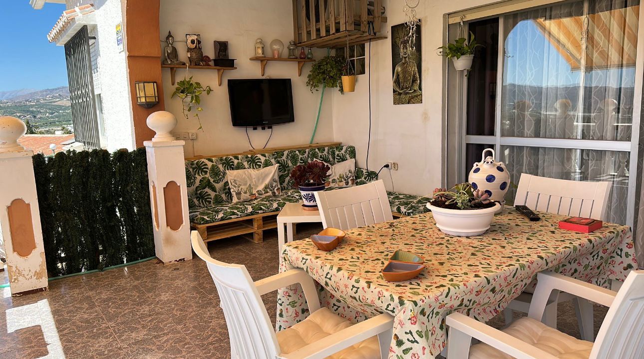 OPORTUNIDAD ÚNICA CASA INDEPENDIENTE CALETA DE VELEZ