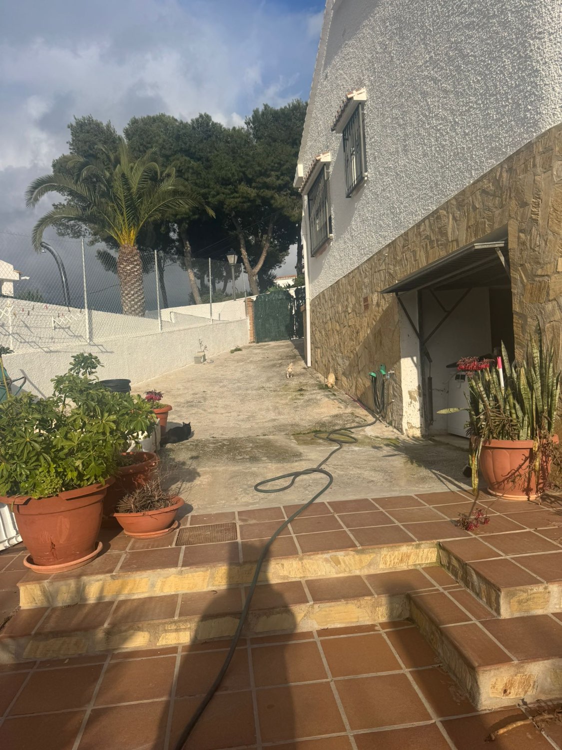 OPORTUNIDAD ÚNICA CASA INDEPENDIENTE CALETA DE VELEZ