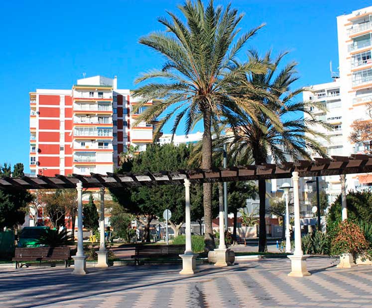 LOCAL ESPECTACULAR EN TORRE DEL MAR