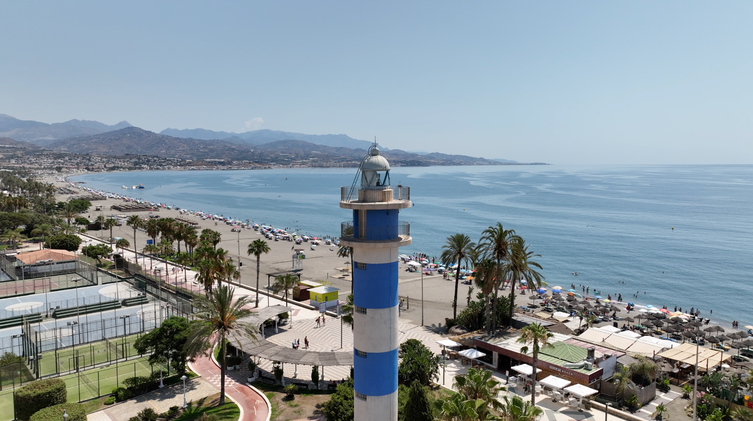 LOCAL ESPECTACULAR EN TORRE DEL MAR