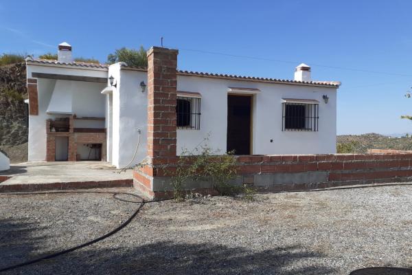 IMPRESIONANTE CASA DE CAMPO EN ARCHEZ