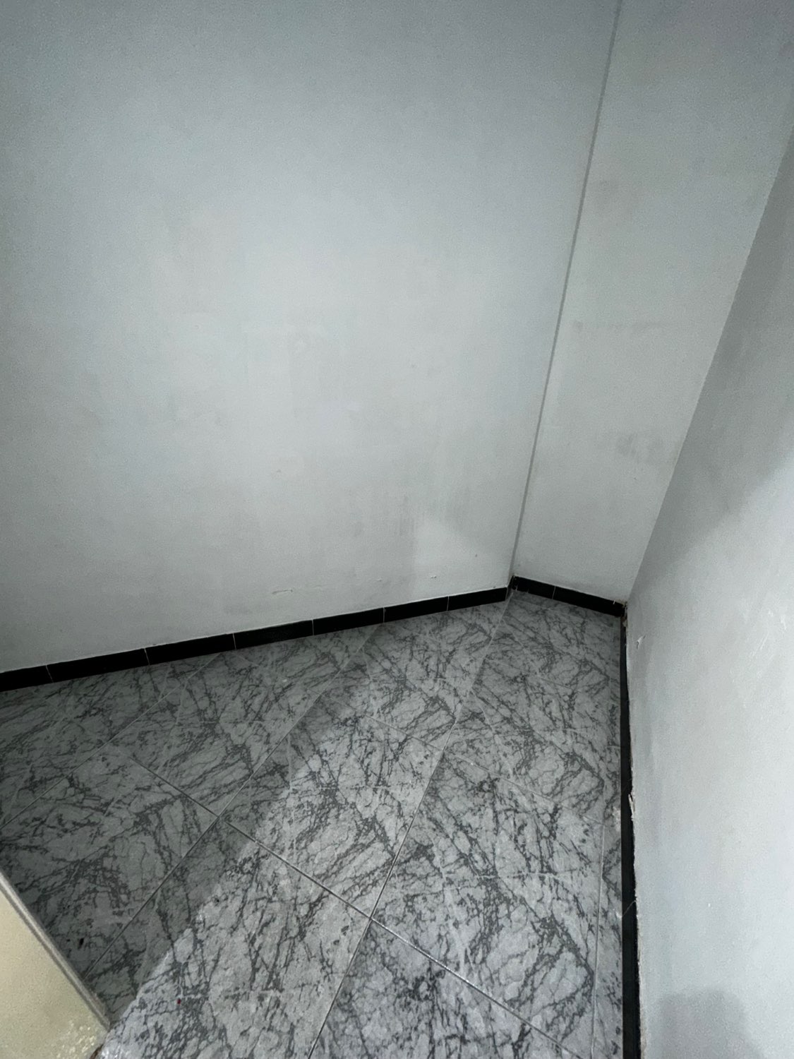 OPORTUNIDAD LOCAL COMERCIAL EN VELEZ MALAGA