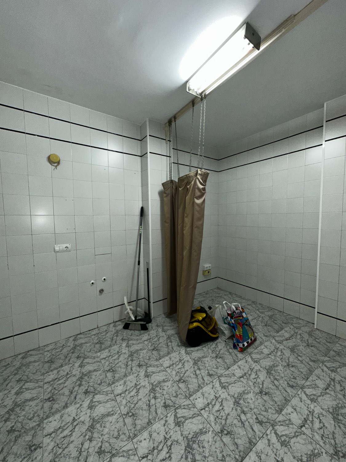 OPORTUNIDAD LOCAL COMERCIAL EN VELEZ MALAGA