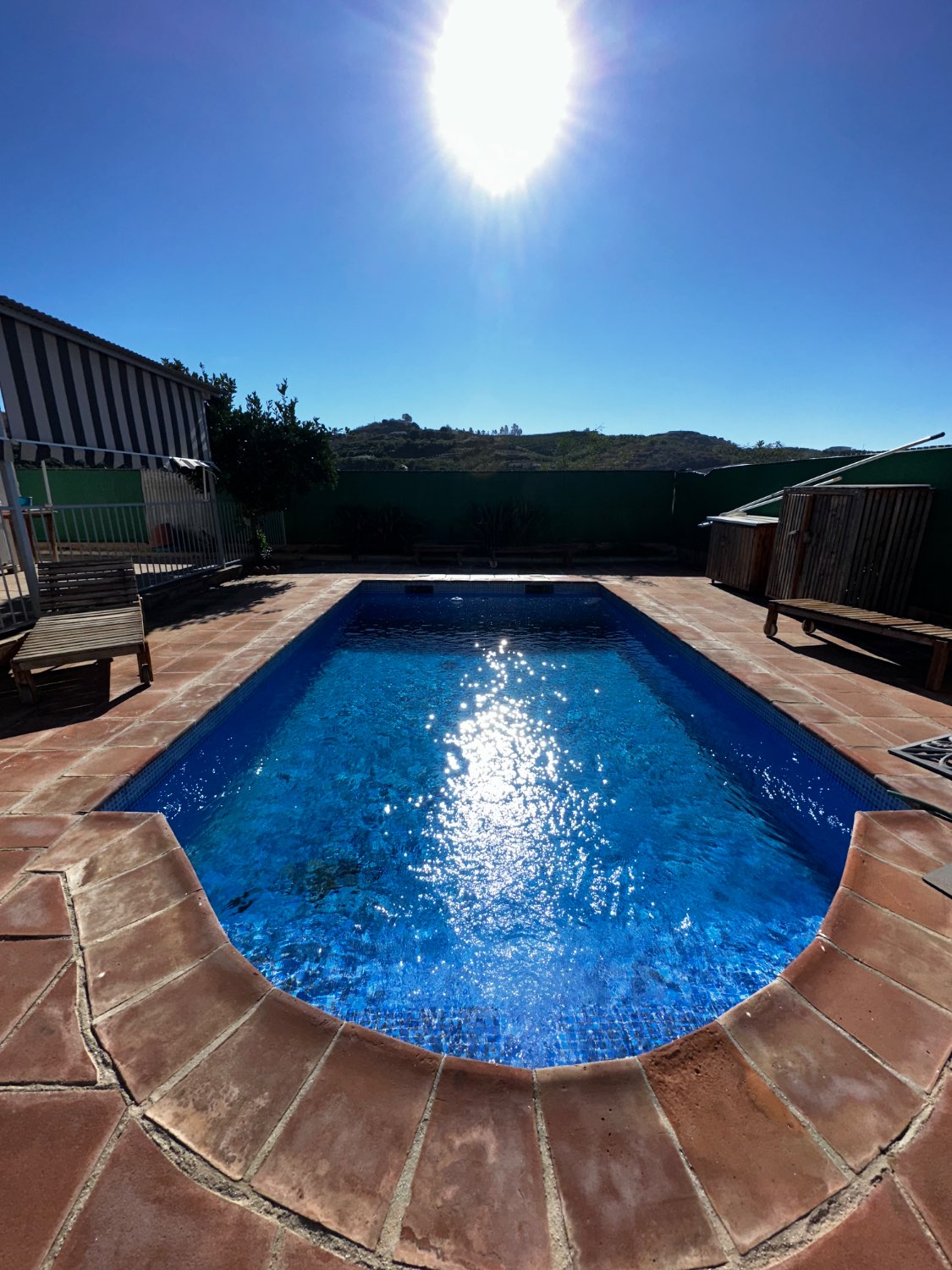 OPORTUNIDAD UNICA , FINCA CON NAVE Y CASA CON PISCINA EN VELEZ MALAGA