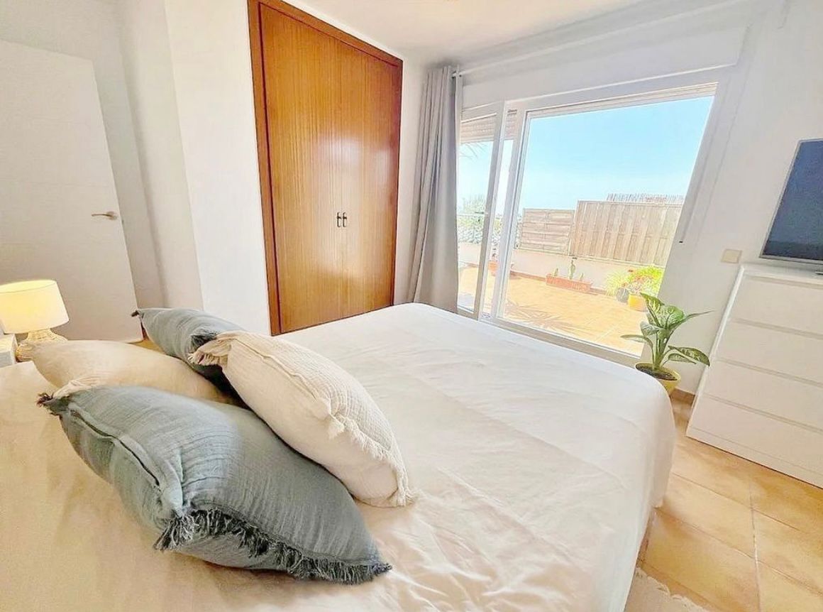 Exclusivo Ático Dúplex con vistas al mar en Chilches Costa