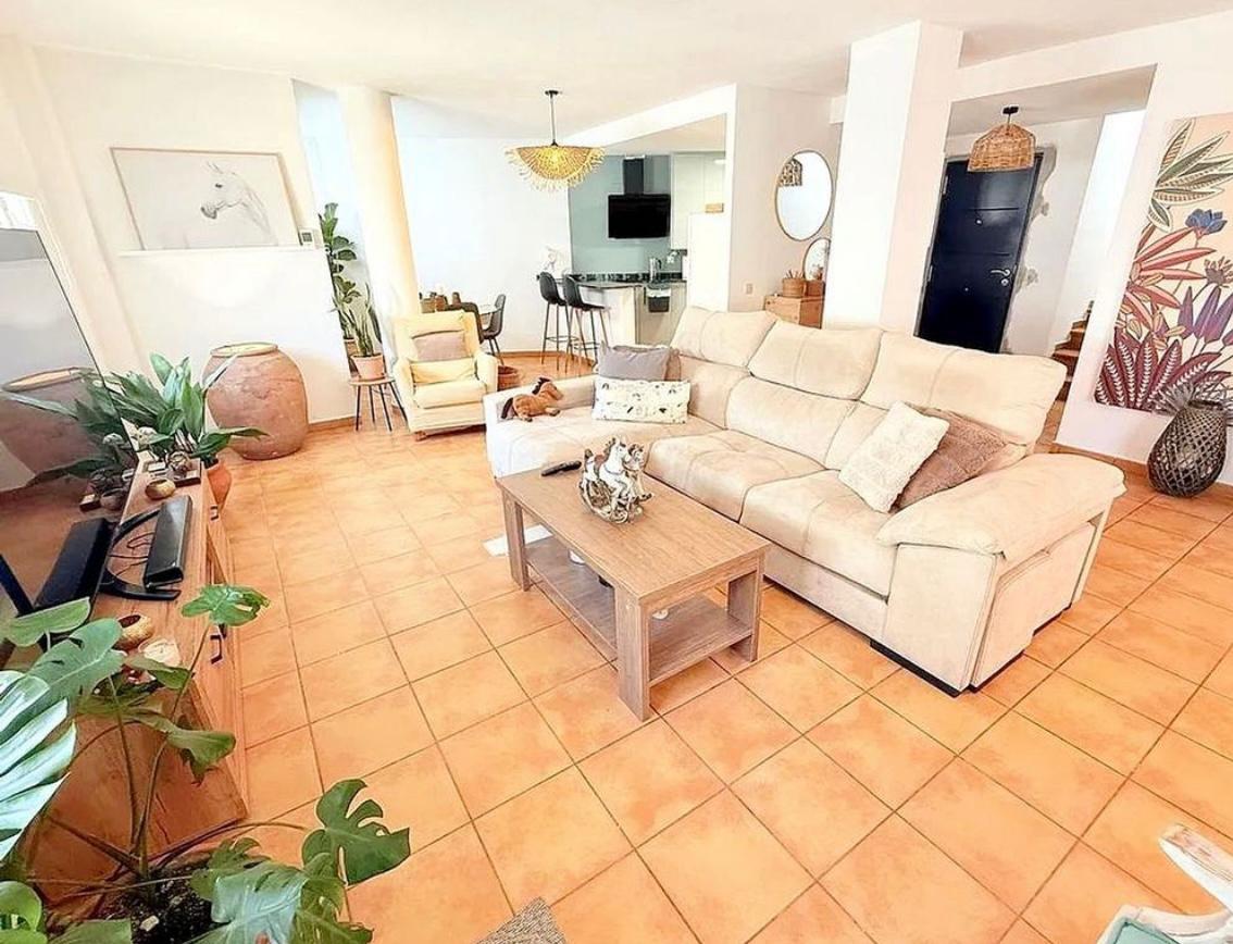 Exclusivo Ático Dúplex con vistas al mar en Chilches Costa