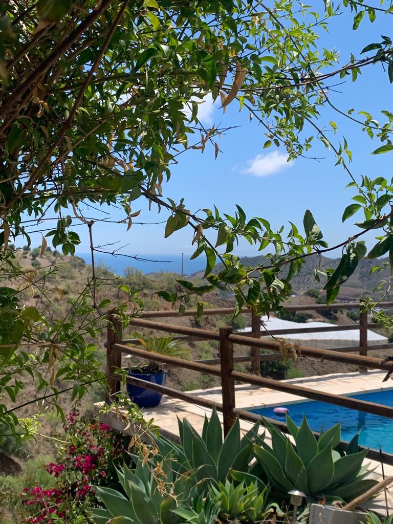 CASA DE CAMPO CON PISCINA Y VISTAS AL MAR VELEZ MALAGA