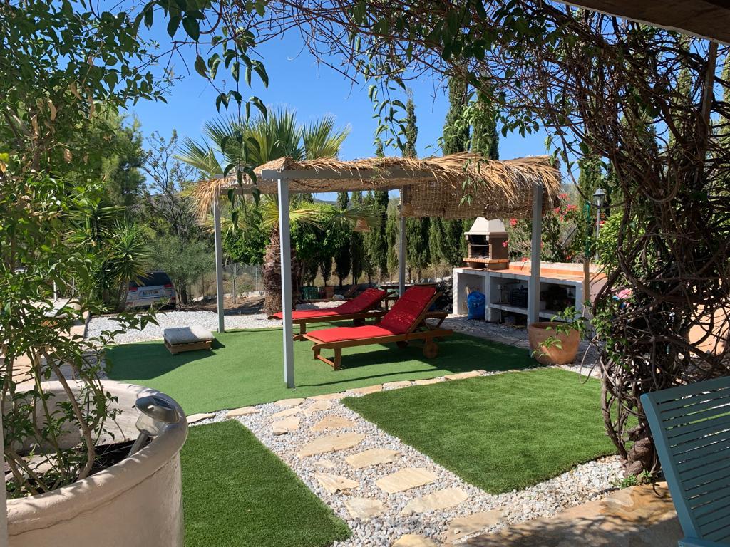 CASA DE CAMPO CON PISCINA Y VISTAS AL MAR VELEZ MALAGA