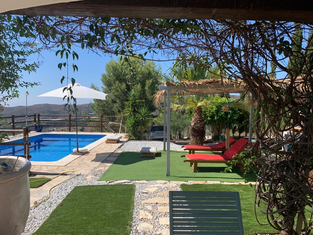 CASA DE CAMPO CON PISCINA Y VISTAS AL MAR VELEZ MALAGA