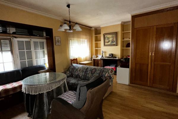 EDIFICIO CON 3 VIVIENDAS CENTRO TORRE DEL MAR