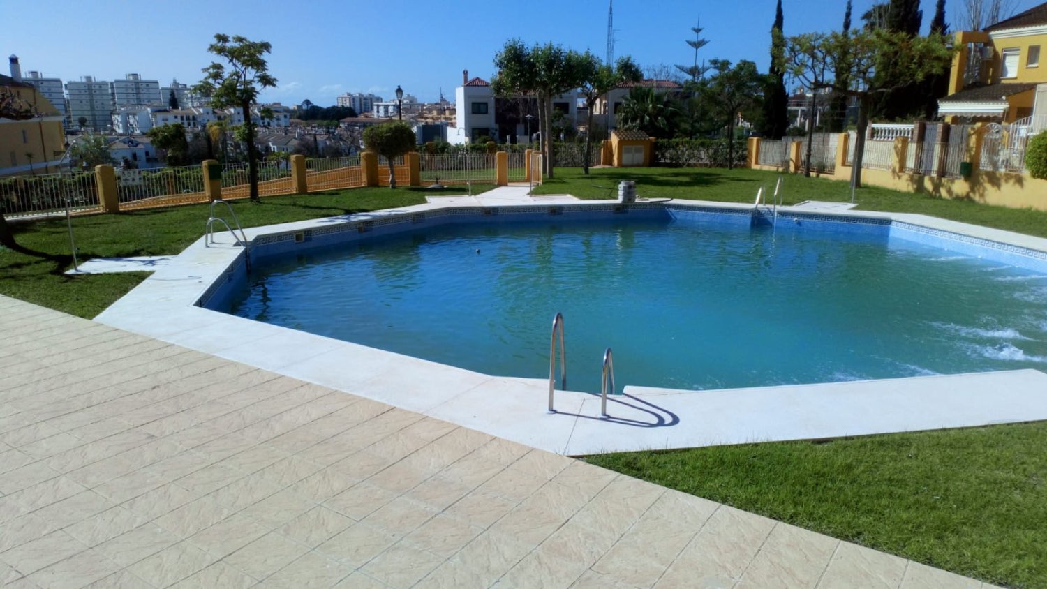 CHALETS OPORTUNIDA ÚNICA TORRE DEL MAR