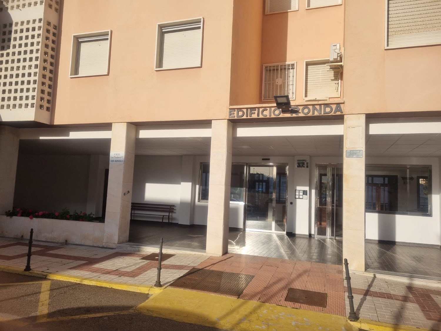 ESPECTACULAR VIVIENDA EN TORRE DEL MAR